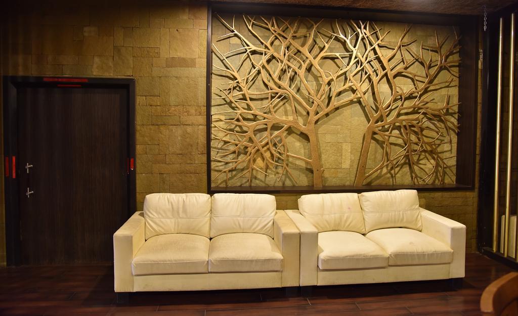The Bentley Seaside Boutique Hotel Chennai Exterior foto