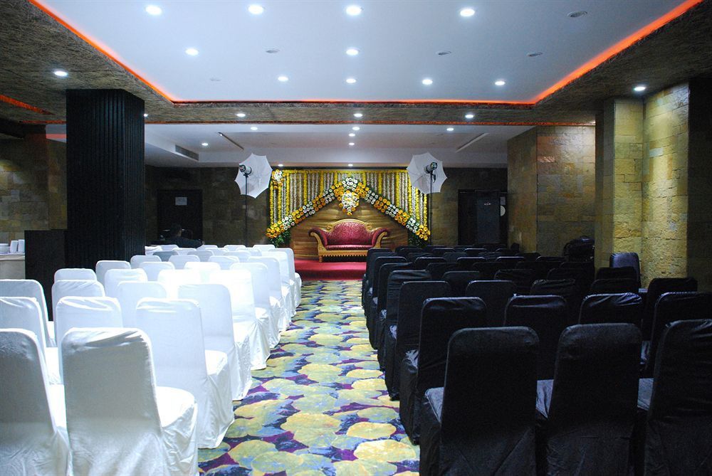 The Bentley Seaside Boutique Hotel Chennai Exterior foto