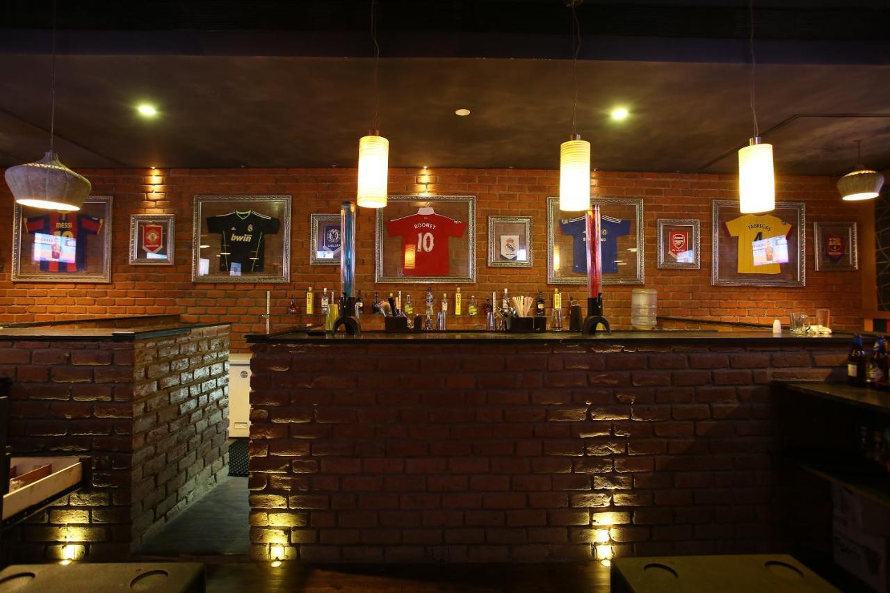 The Bentley Seaside Boutique Hotel Chennai Exterior foto