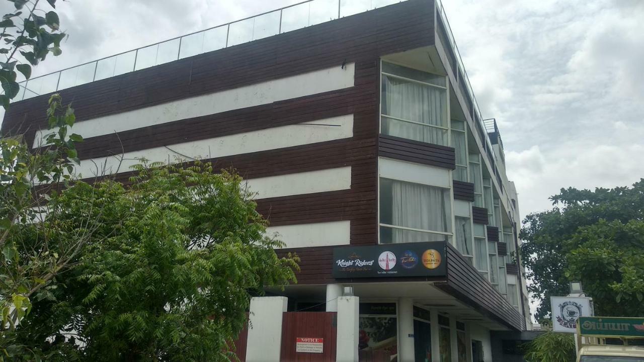 The Bentley Seaside Boutique Hotel Chennai Exterior foto